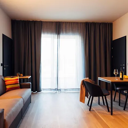 Hotel Harry's &