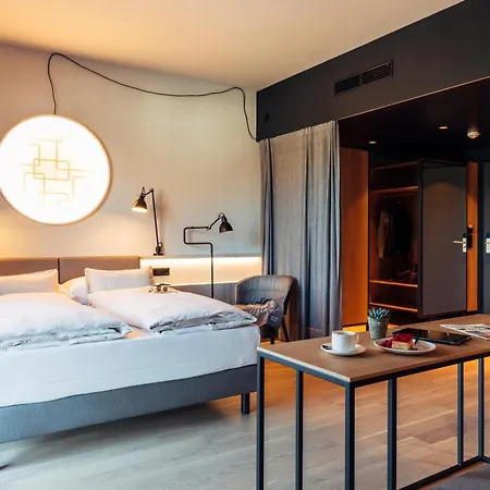 Otel Harry's & 4*