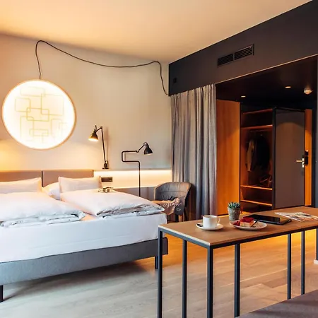 Hotel Harry's &