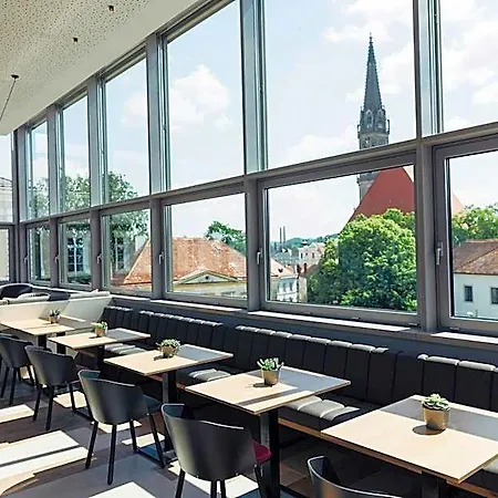 Otel Harry's & Steyr