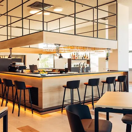 Hotel Harry's &